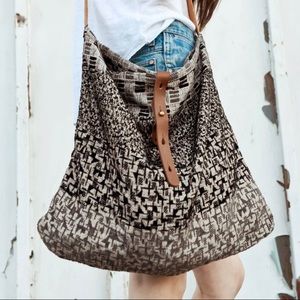 Lovestitch Alys Crossbody Tote